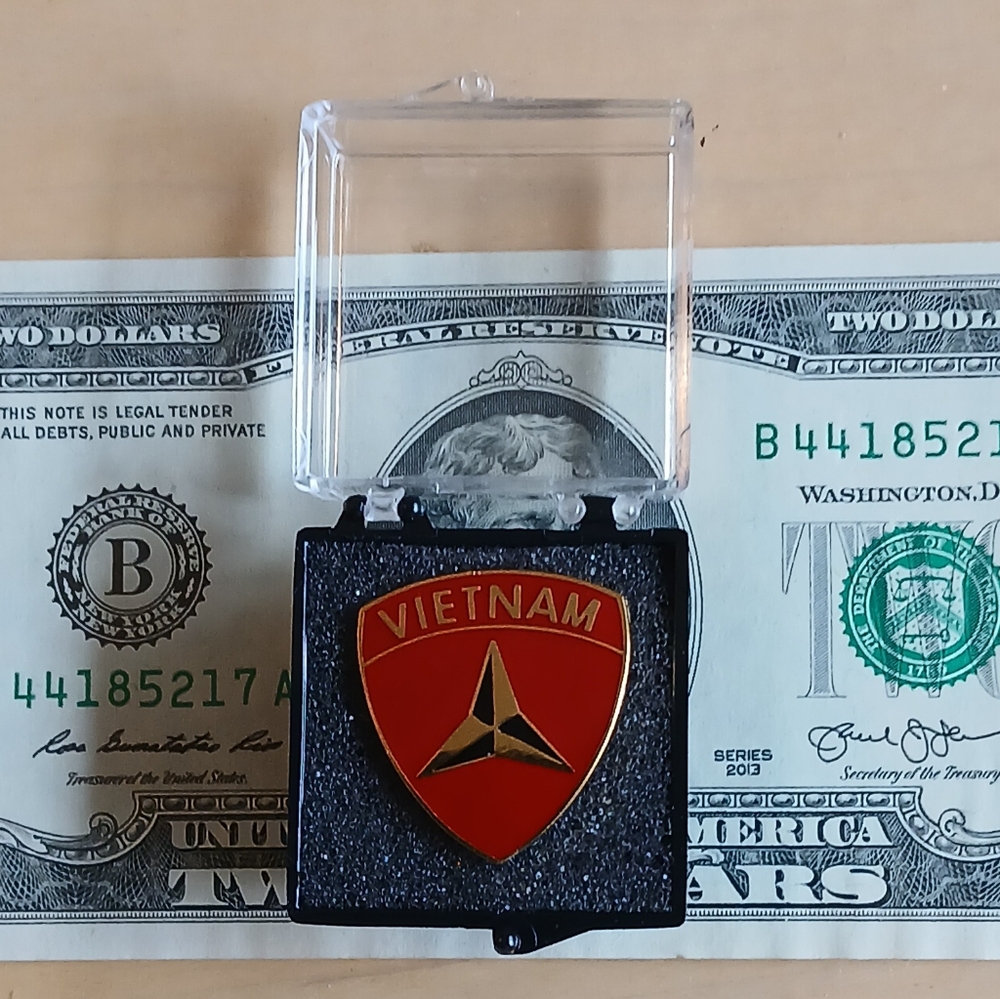 USMC 3rd Division Vietnam Lapel Pin